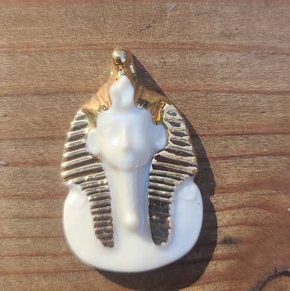 Gold plated Tut bust porcelain pendants - Picture 3 of 6